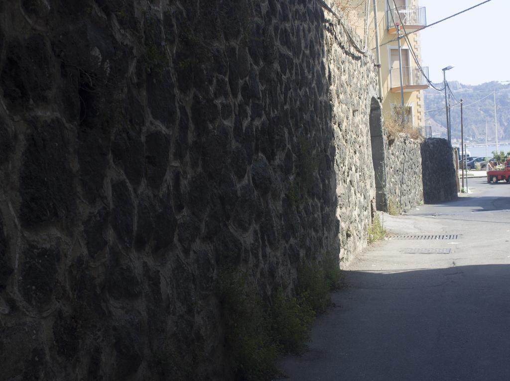 B&B Il Muro Vecchio Giardini Naxos Exterior foto