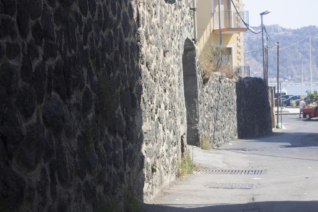 B&B Il Muro Vecchio Giardini Naxos Exterior foto